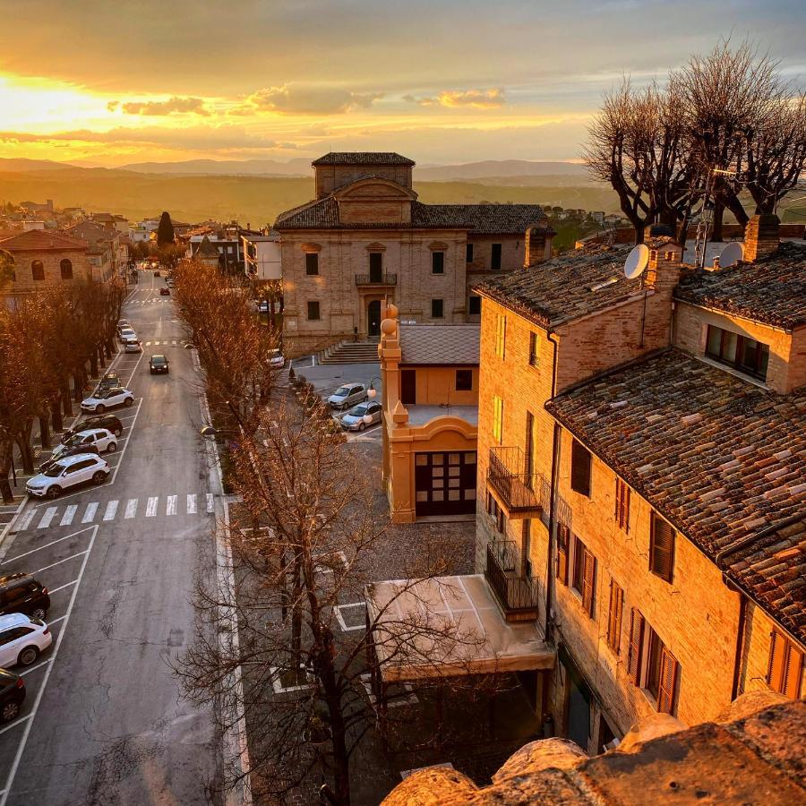 B&B Terrazza Sul Borgo Mogliano Exterior foto