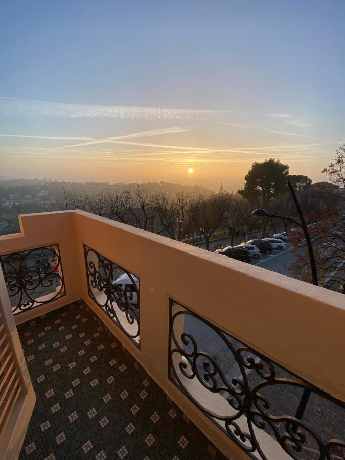 B&B Terrazza Sul Borgo Mogliano Exterior foto
