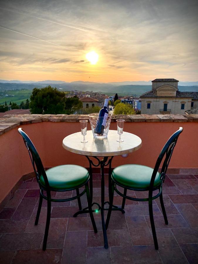 B&B Terrazza Sul Borgo Mogliano Exterior foto