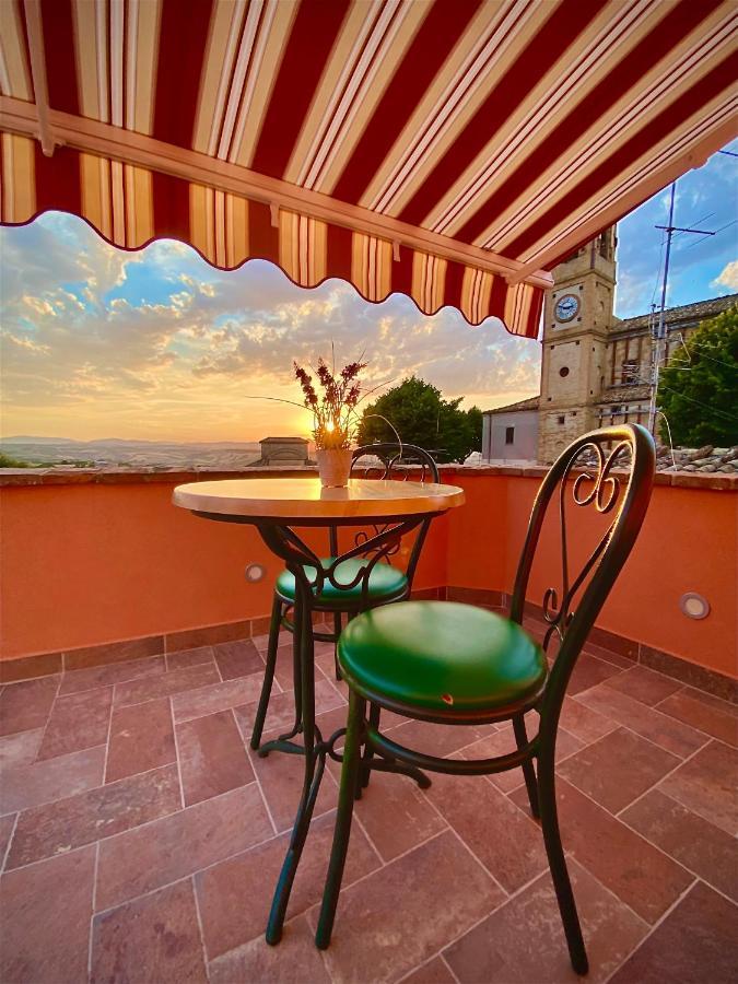 B&B Terrazza Sul Borgo Mogliano Exterior foto